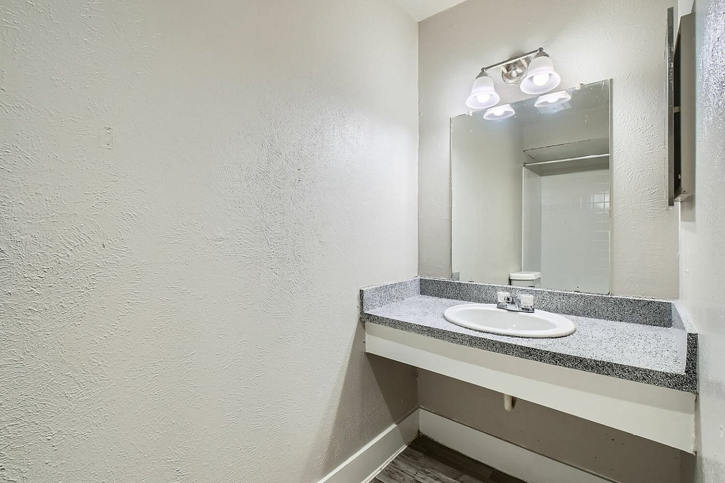 The Courtland Image 21