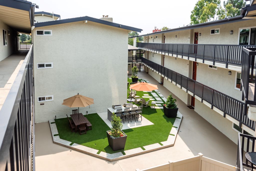 Parkway Terrace Image 22