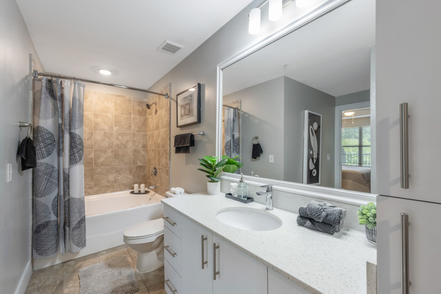 Peninsula at Buckhead Image 3