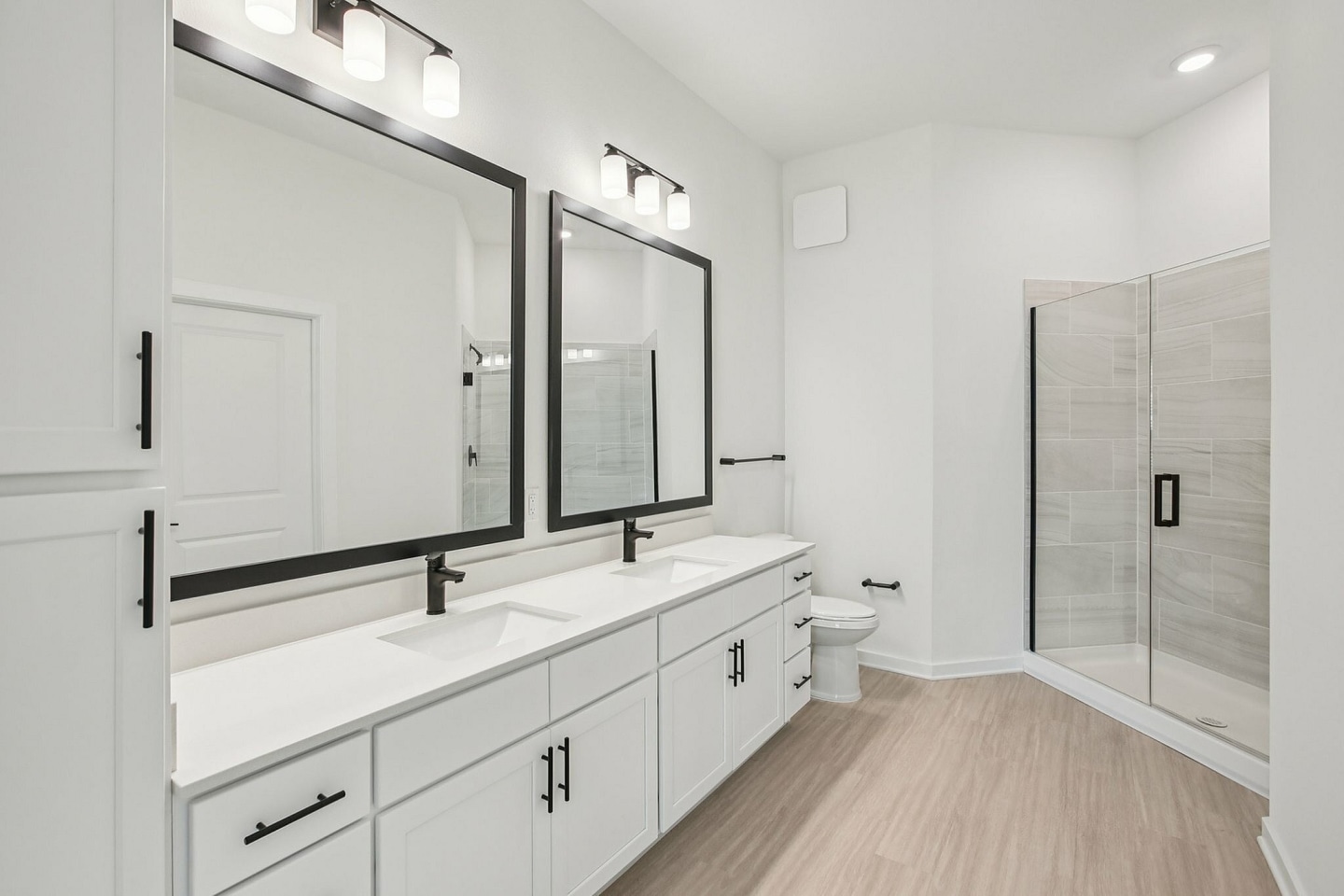 Evelyn City Lofts Image 7