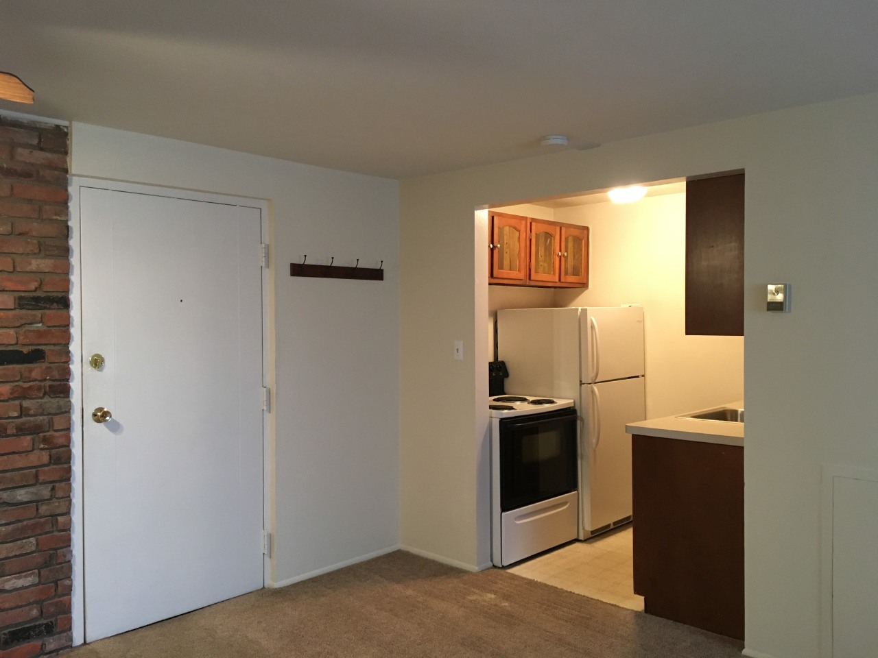 Chagrin Place Apartments Image 2