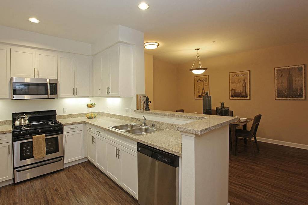 Senior Housing - Monaco Apartments Image 31