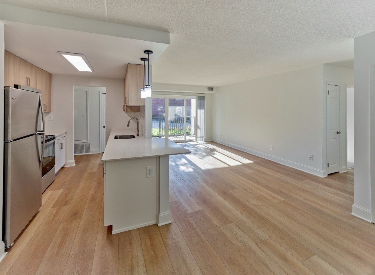 Delmont Apartments Image 4