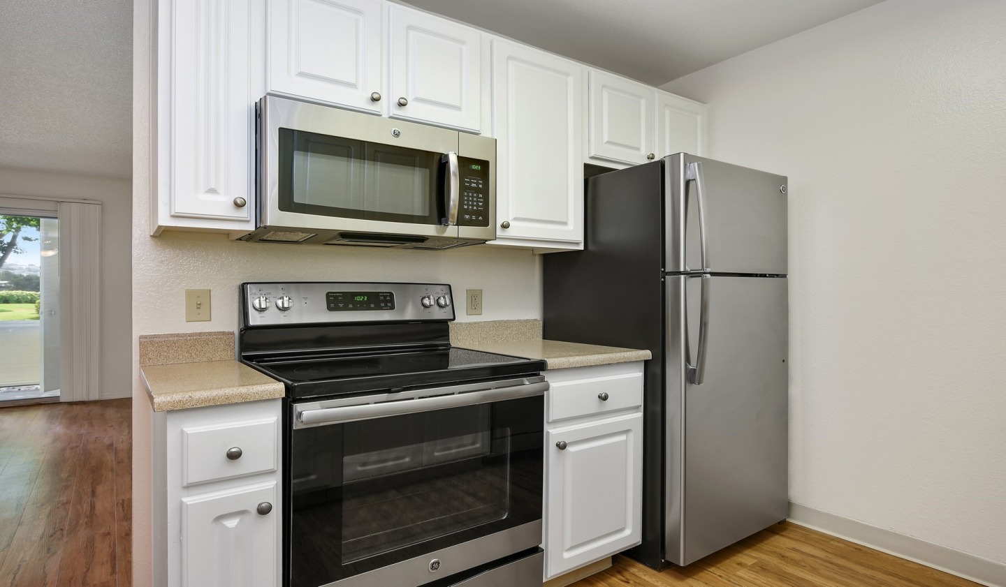 Mariner's Cove Apartments Image 2