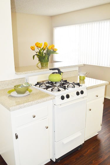 Country Club Apartments Image 6