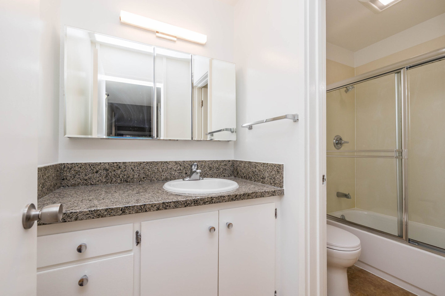 115 Moss Avenue Image 7