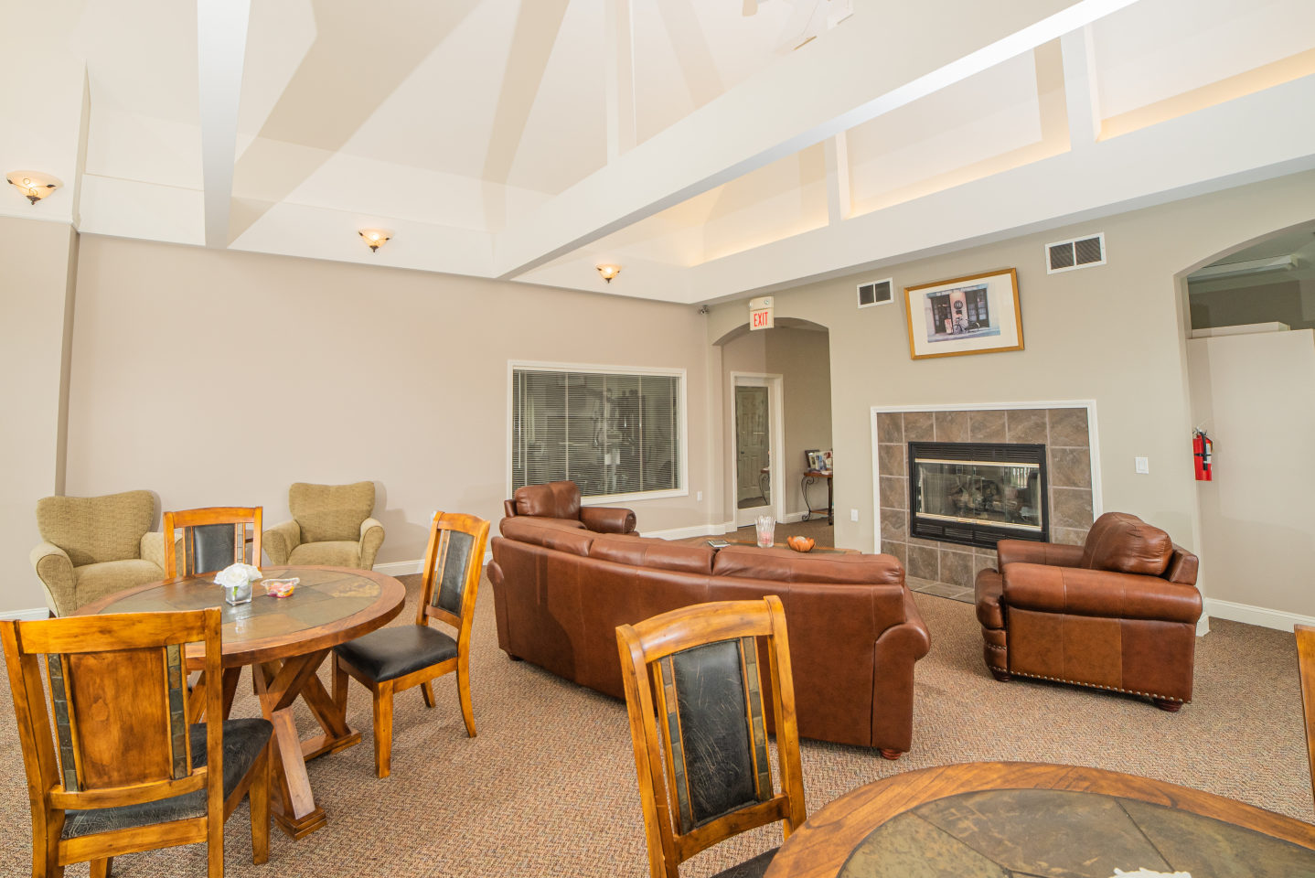Cambridge Club Apartments Image 8