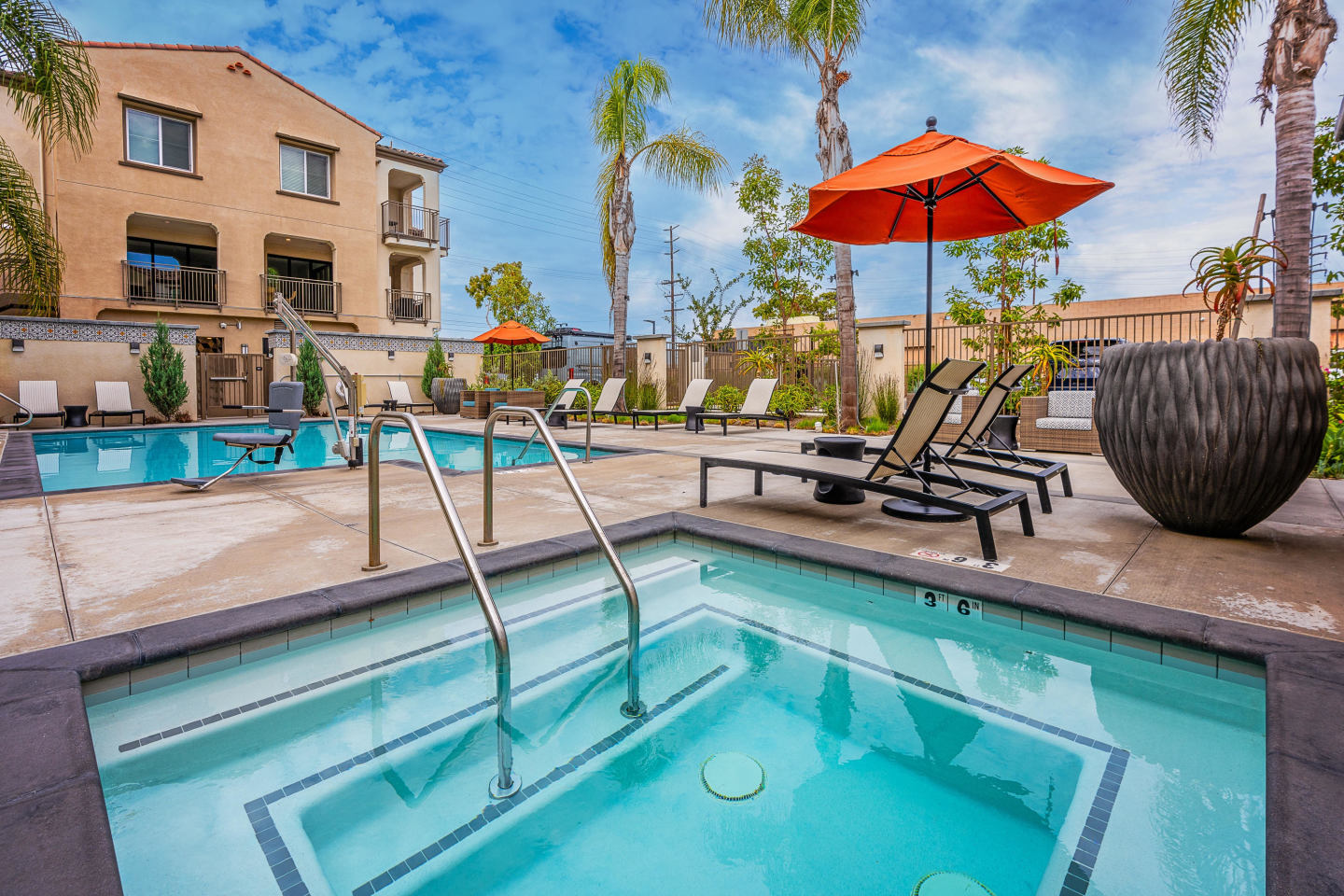 Los Alamitos Luxury Apartments Image 18