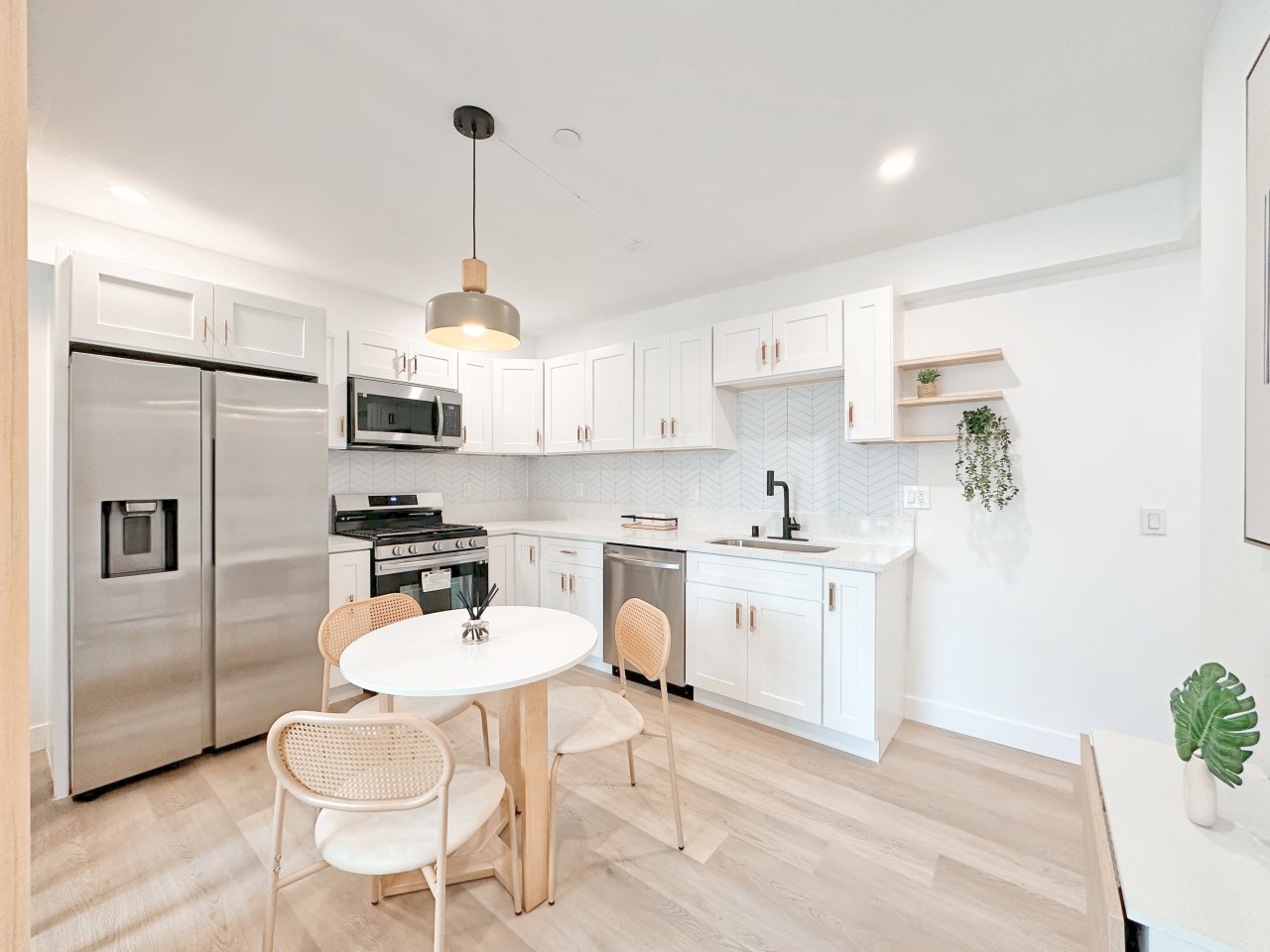 1258 W 37th Drive - Co-Living Image 7
