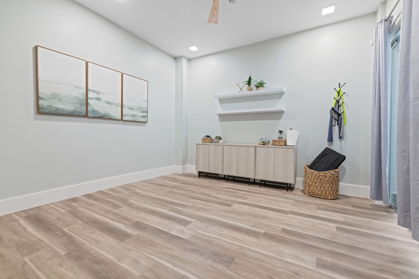 Aster Apartments Image 3