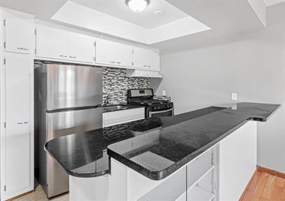 3428 Harriet Apartments Image 8