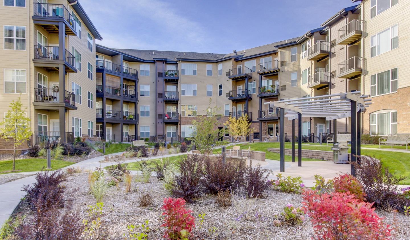 The Legends at Silver Lake Village 55+ Apartments - Senior Housing Image 7