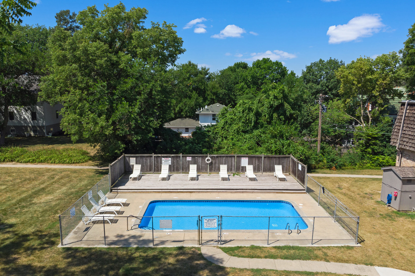 The 4220 Grand Apartments Image 6