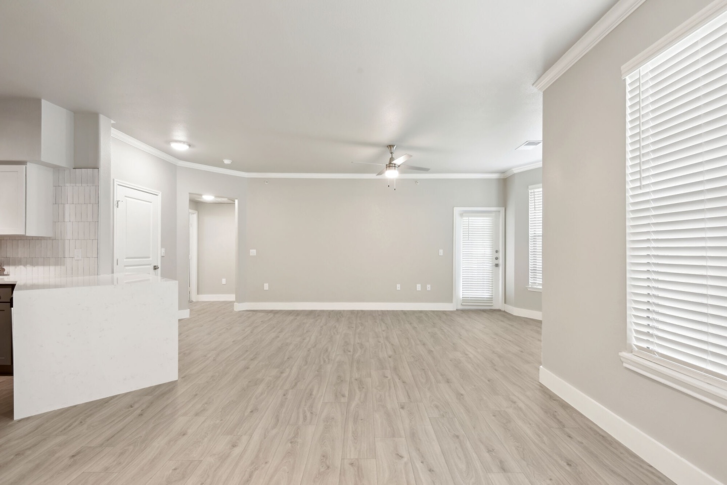 Collier Luxury Living Image 23