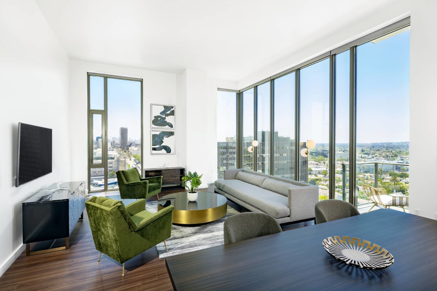 Vision on Wilshire Image 8