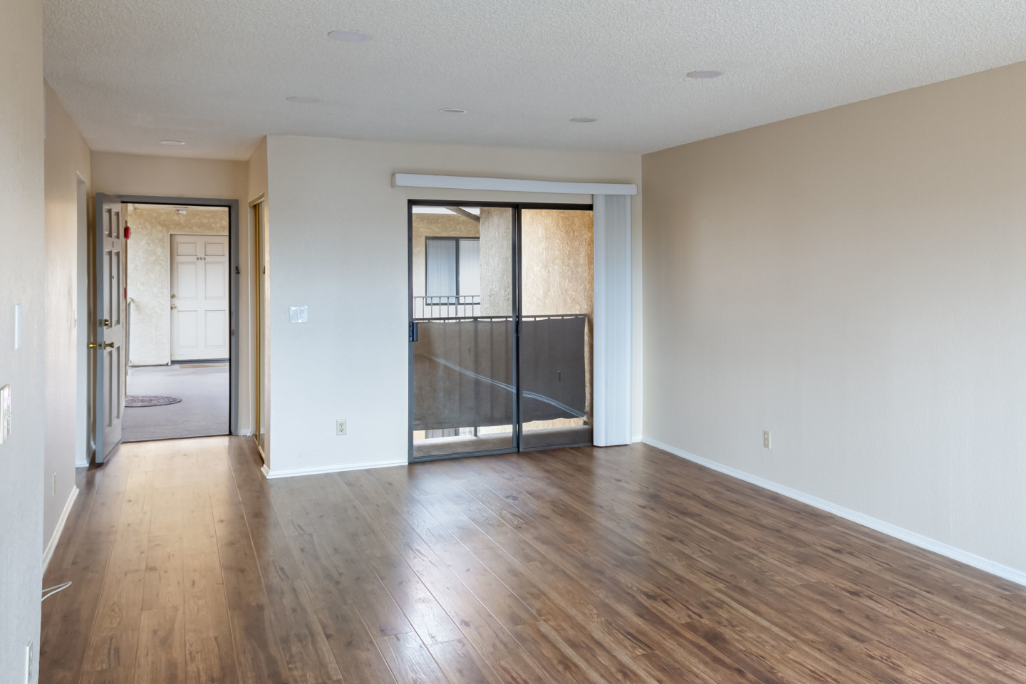 Hawthorne Manor Apartments Image 22