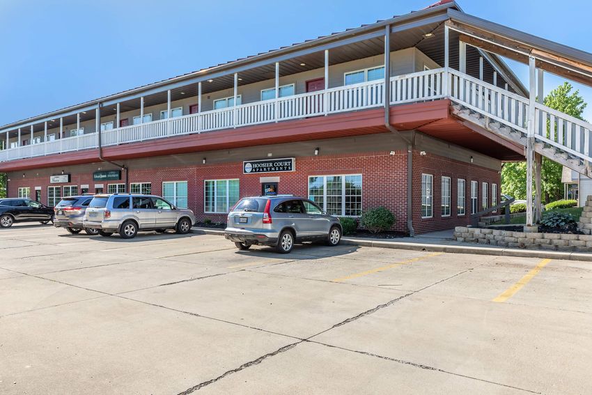 Hoosier Court Apartments Image 11