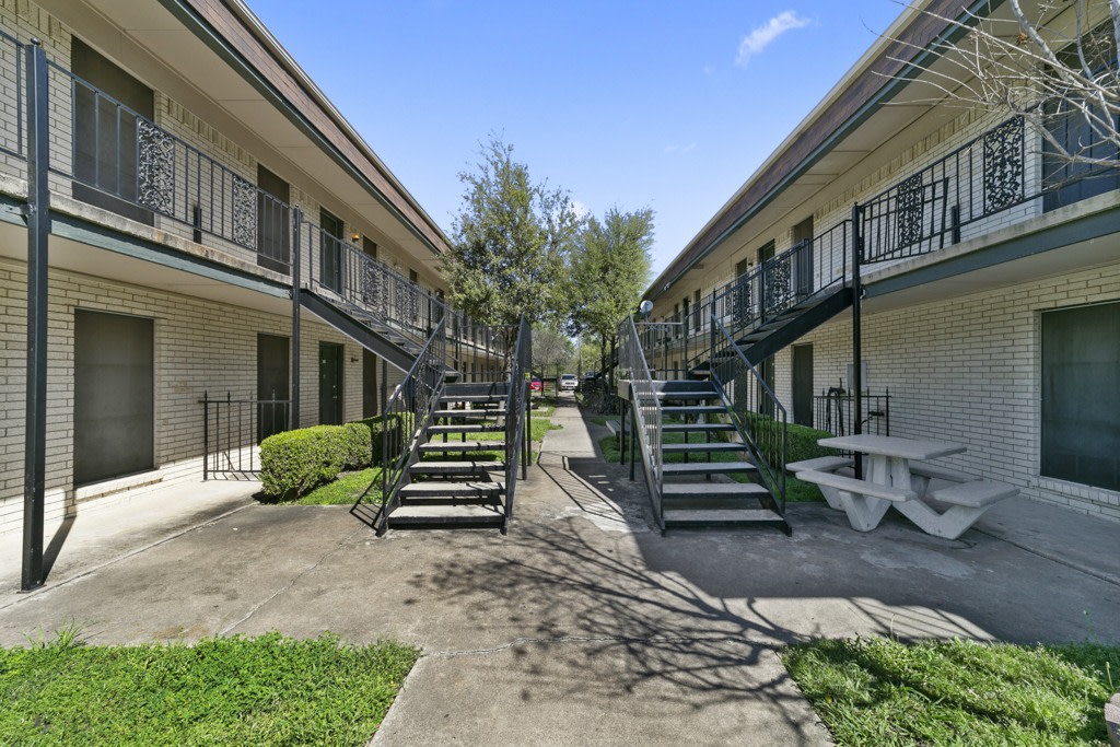 Belleview Apartments Image 13