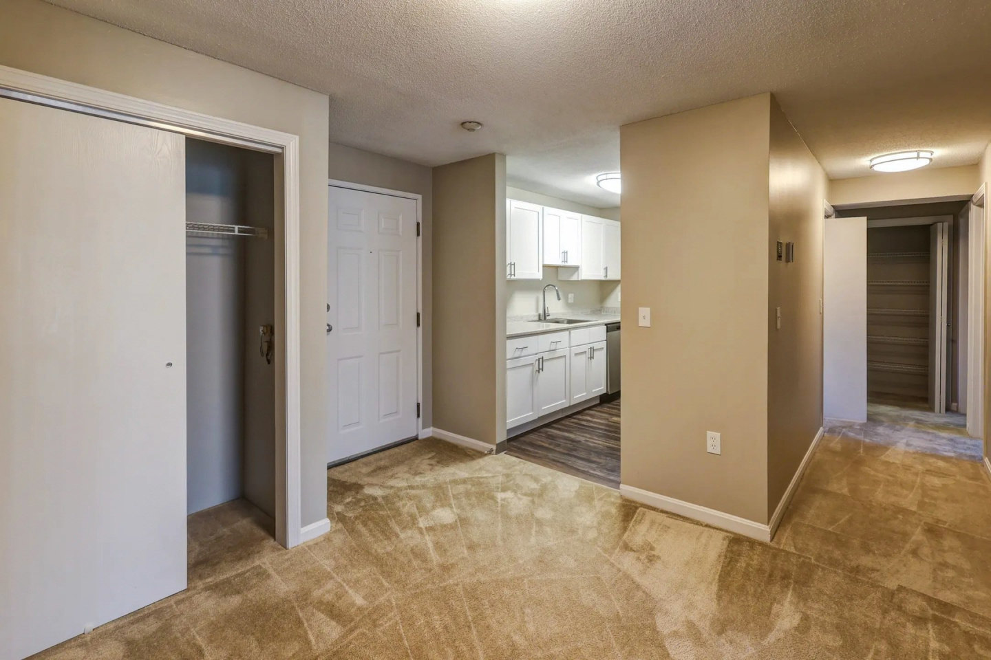 PRINCETON PLACE APARTMENTS Image 13