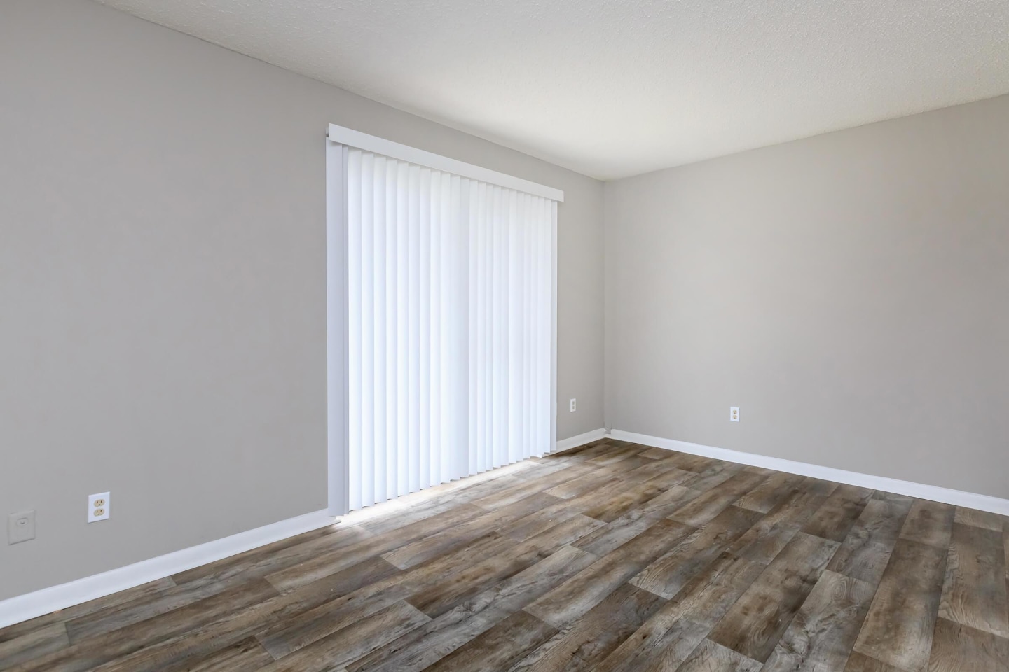 Hickory View Image 12