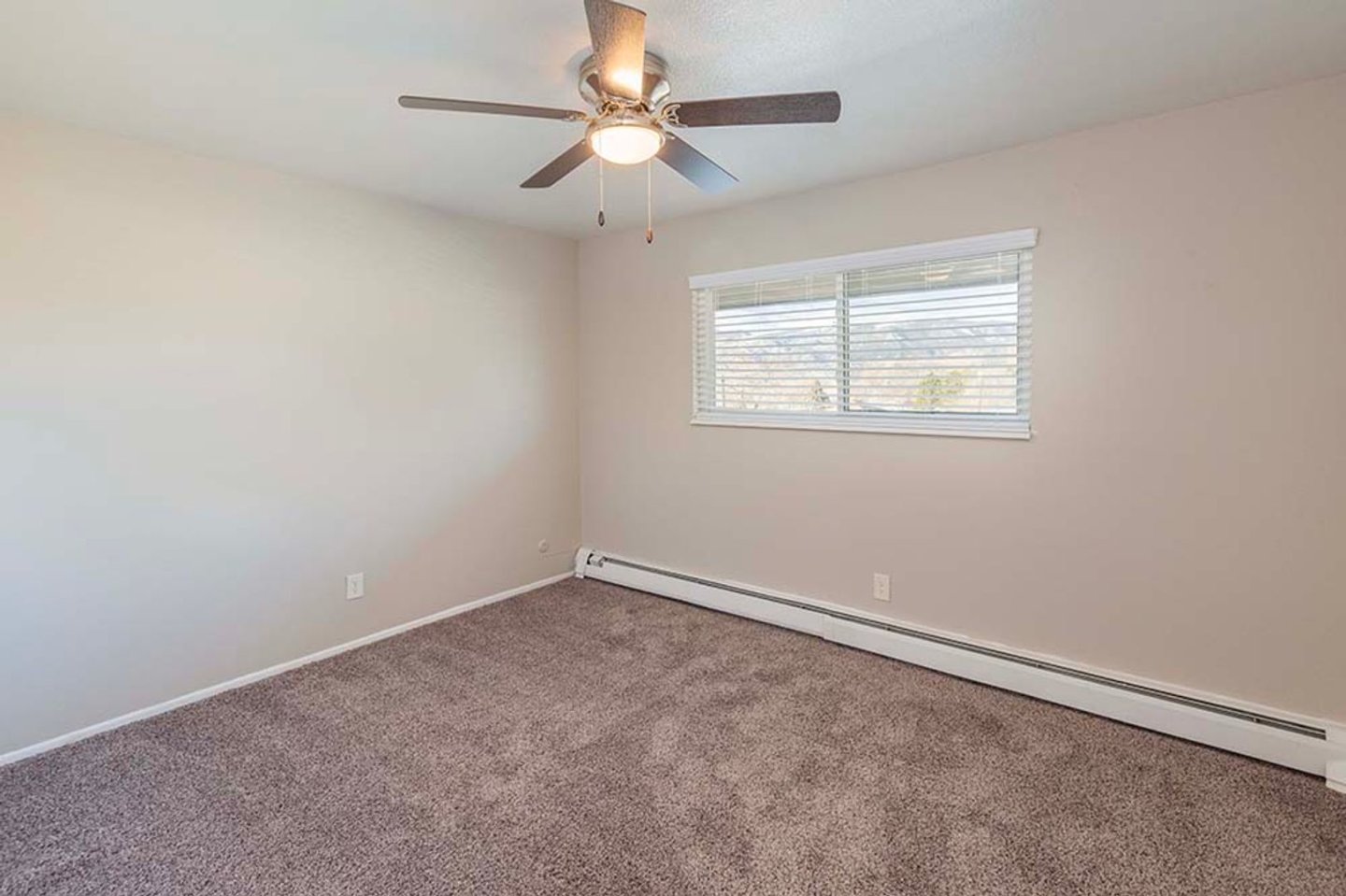 Mason Manor Image 21