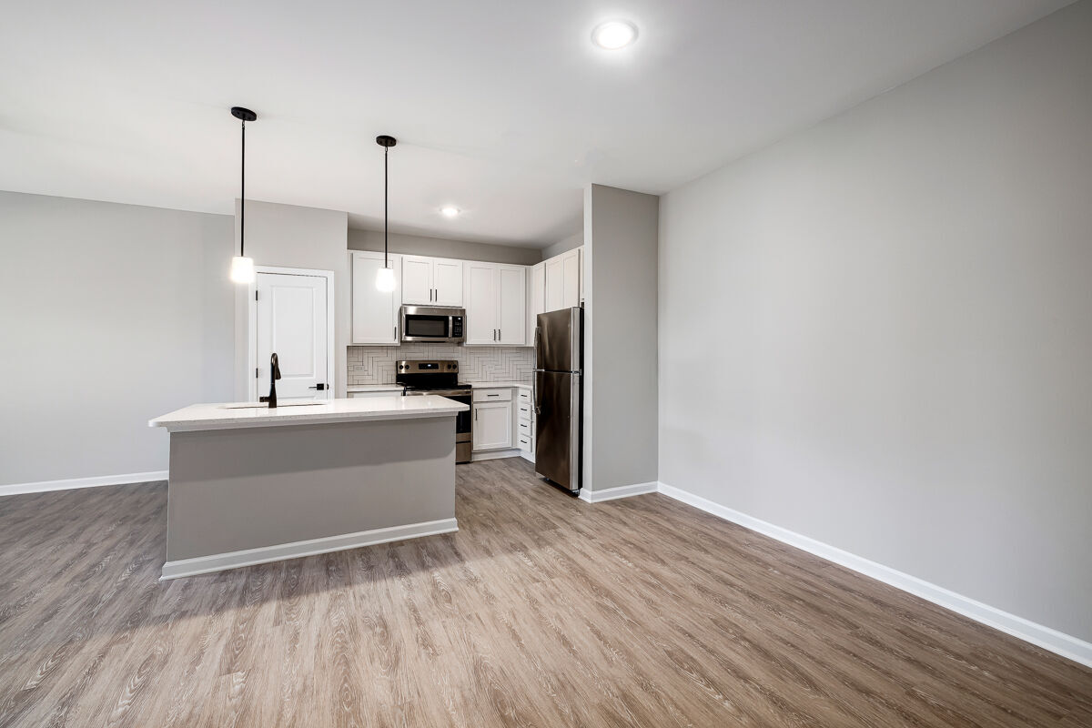 River Oaks Landing Image 43