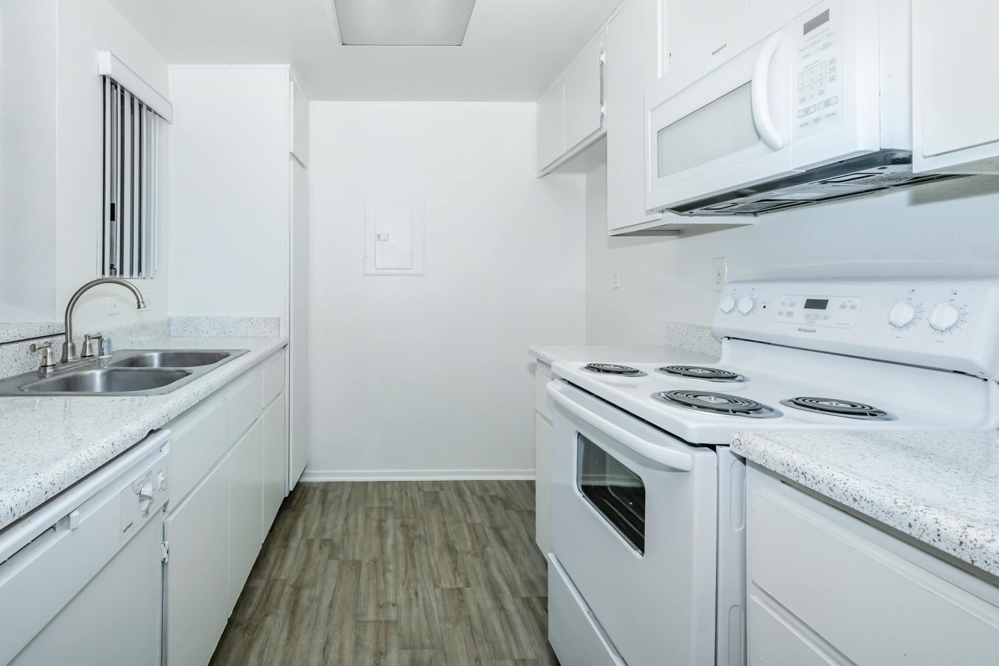Pinecrest Apartment Homes Image 13