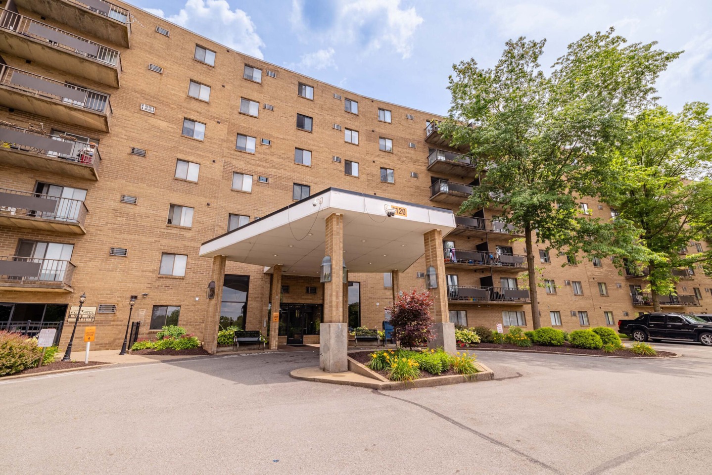 The Flats at Fox Hill Image 48