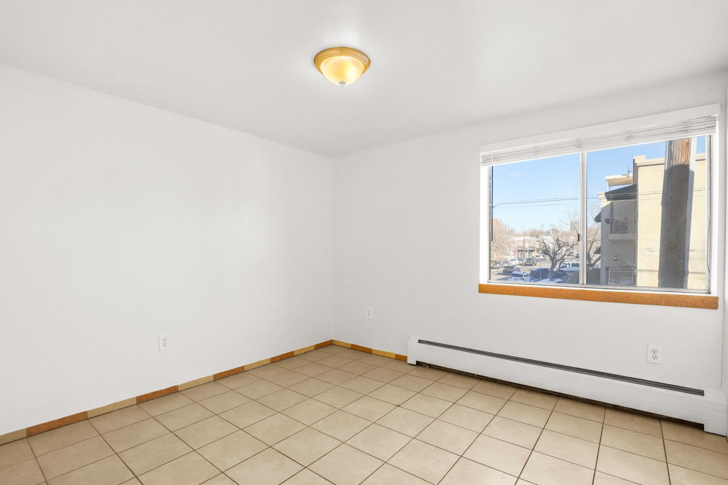 Camelot Apartments Image 15