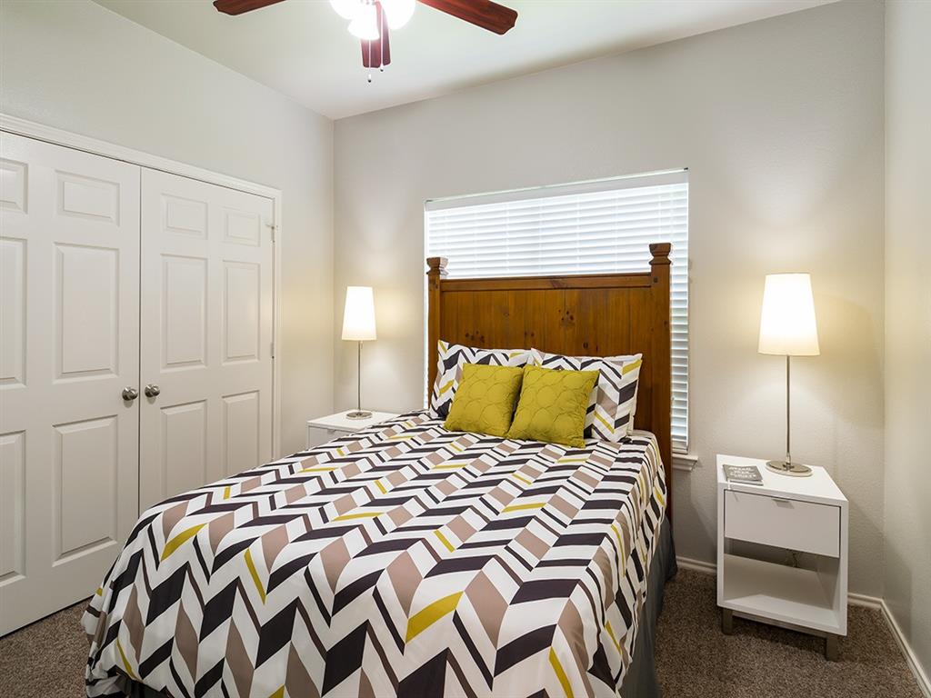 Residences at Holly Oaks Image 9