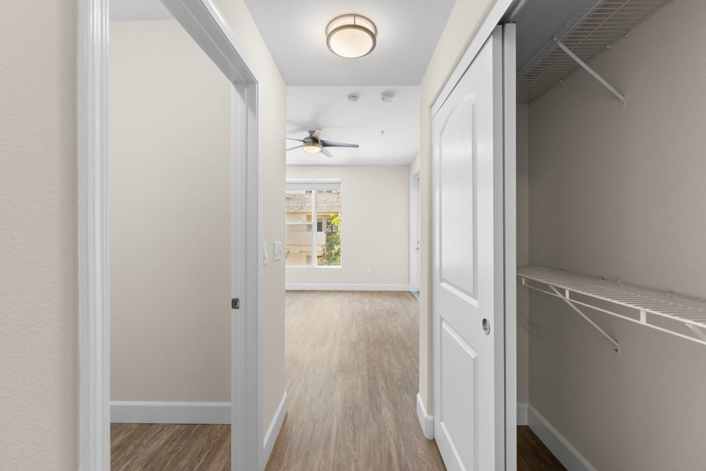 Stadium House Apartments Image 23