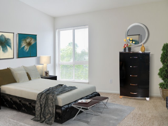 Applegate and Potomac Commons Apartments and Townhomes Image 5