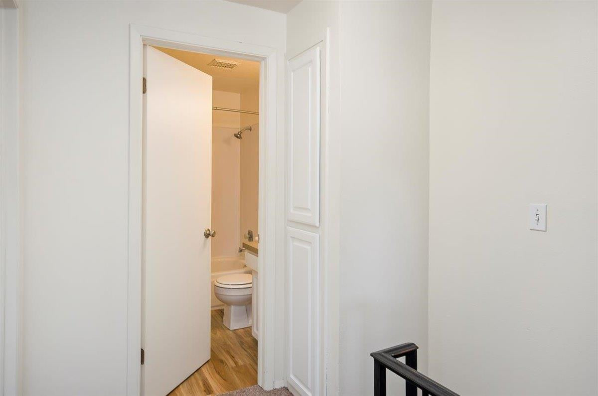 Sugar Pine Townhomes Apartments Image 20