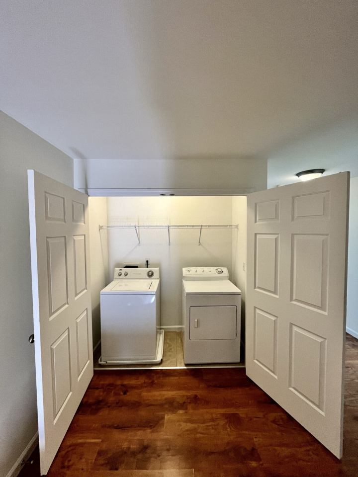 Ridgeview Townhomes and Apartments Image 12
