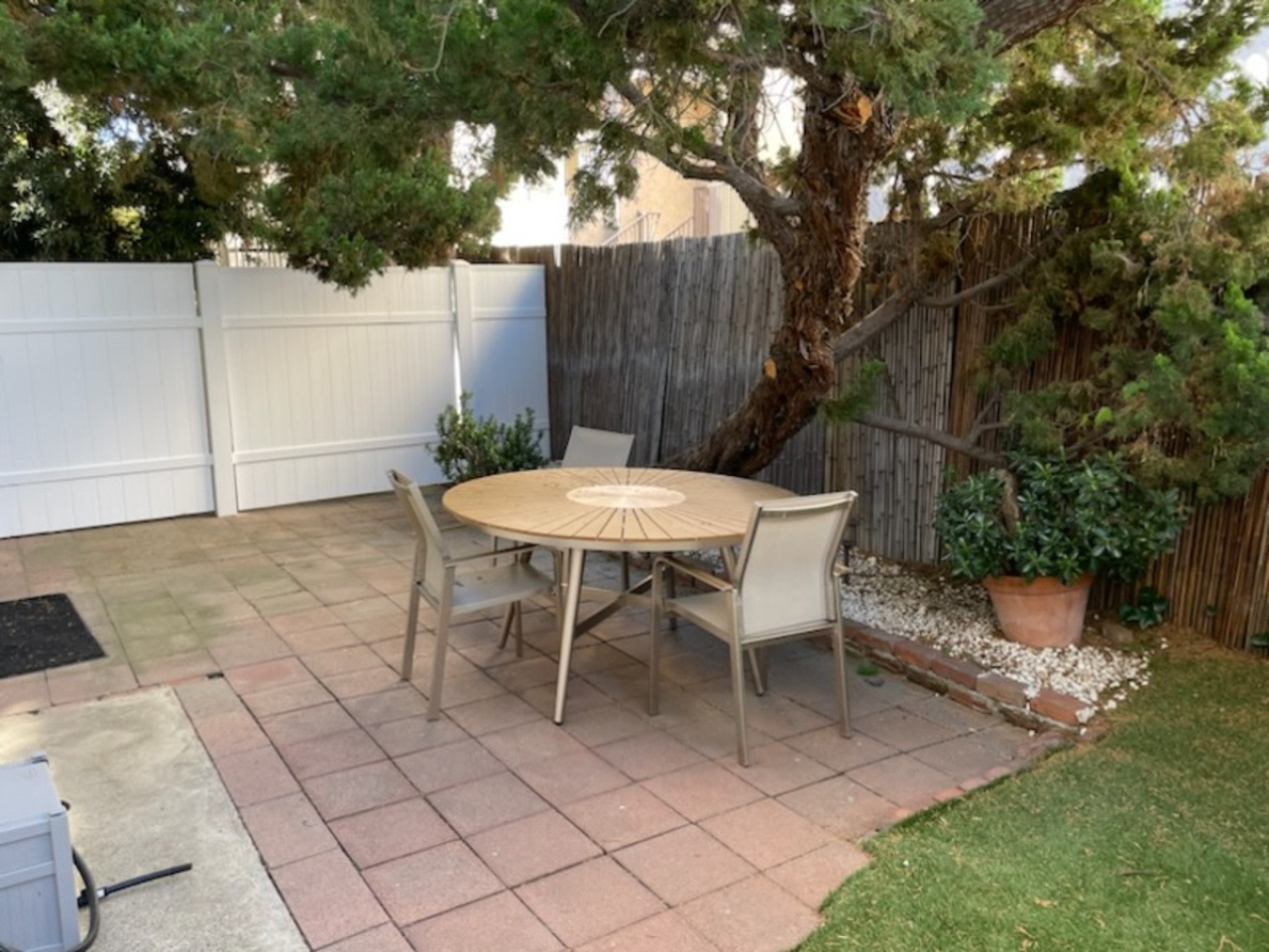 Huston Rear Image 25