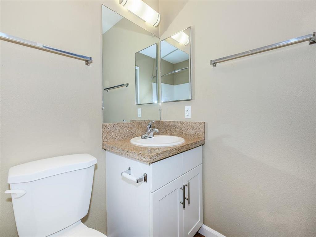 Bluffs at Carlsbad Apartments Image 31