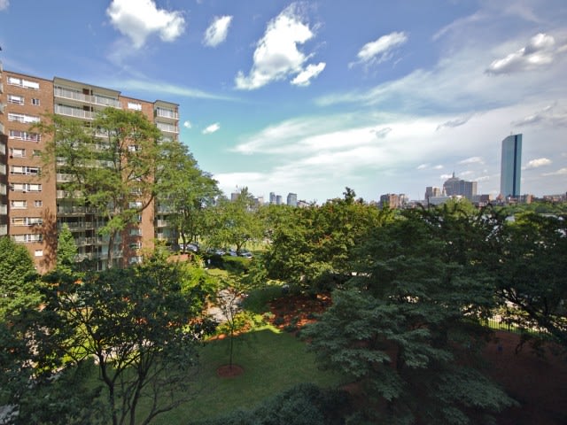 100 Memorial Drive Image 14