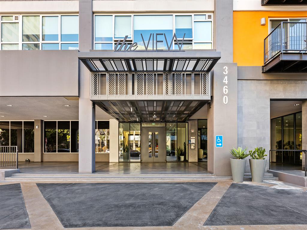 The View Image 3