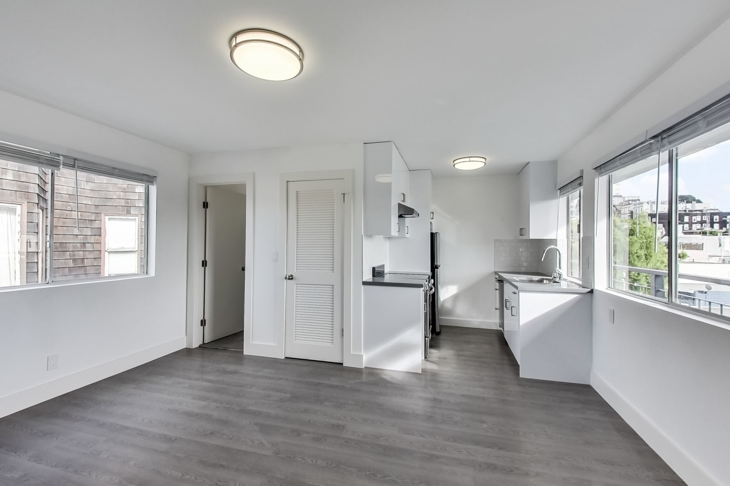 2240 LARKIN Street Image 2