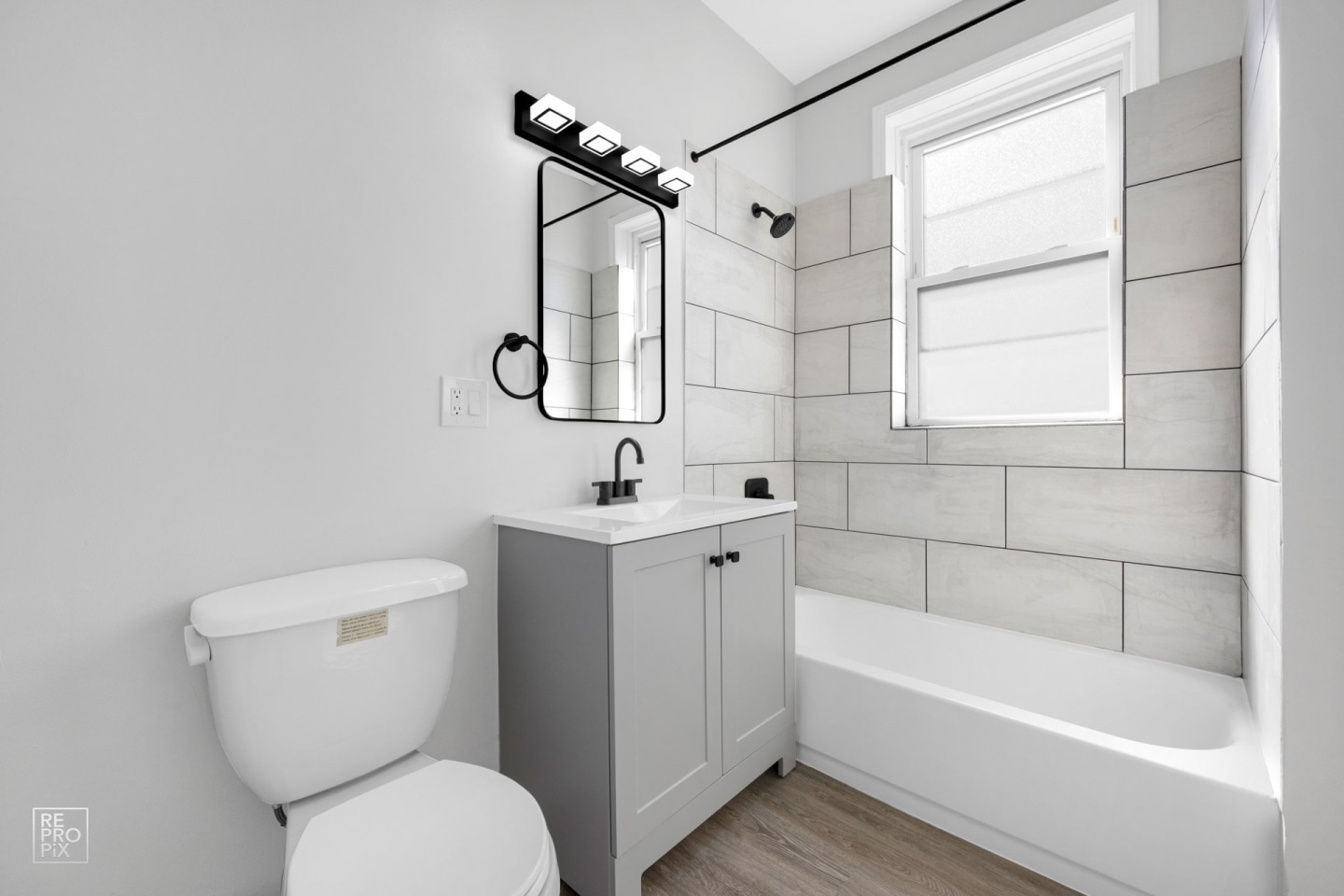 4853-59 S Prairie Image 3