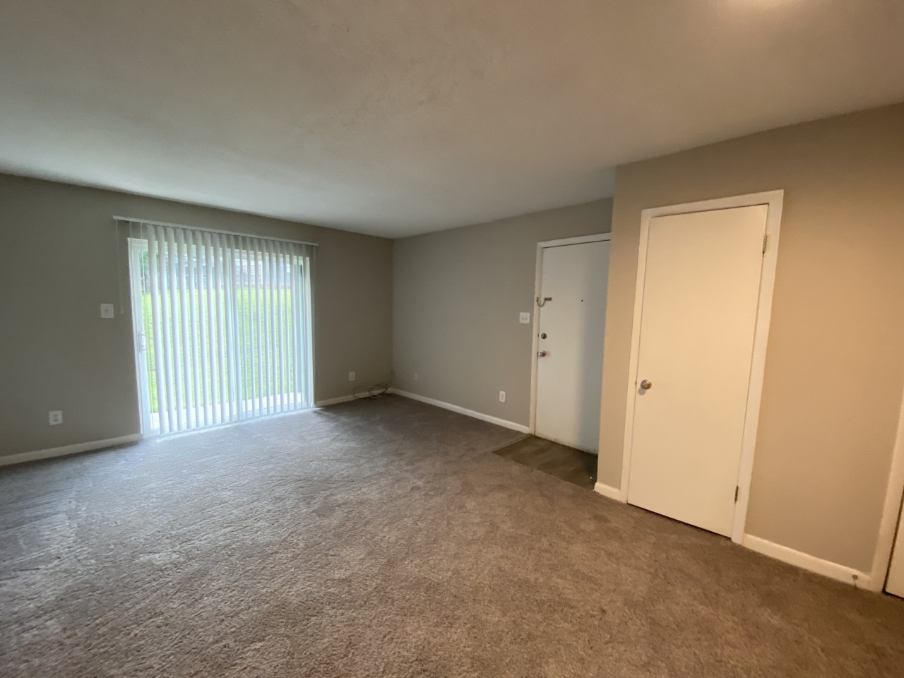 Spring Lake Apartments Image 4