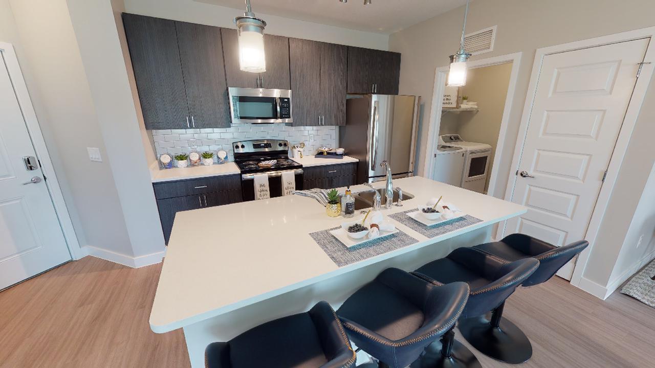 81 West Image 34