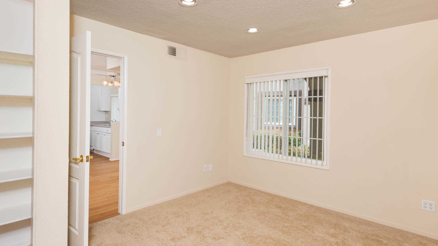 The Village at Del Mar Heights Image 33