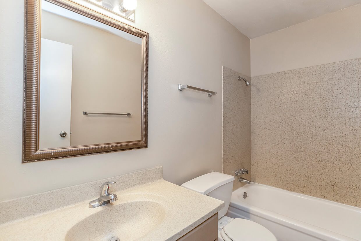 Raintree Apartments Image 30