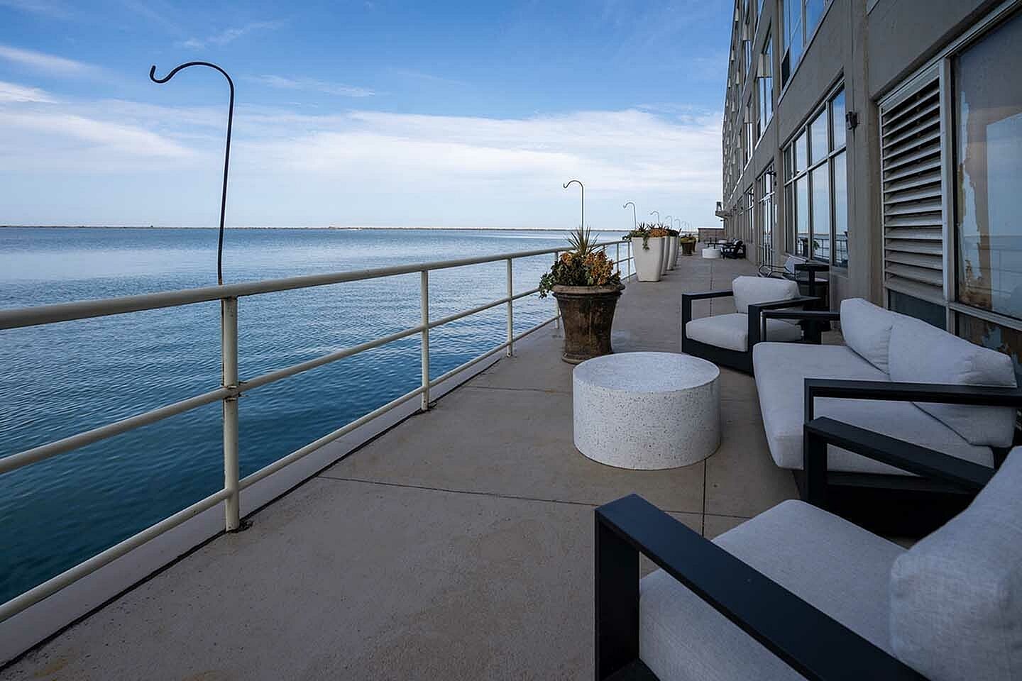 The Shoreline Apartments Image 21