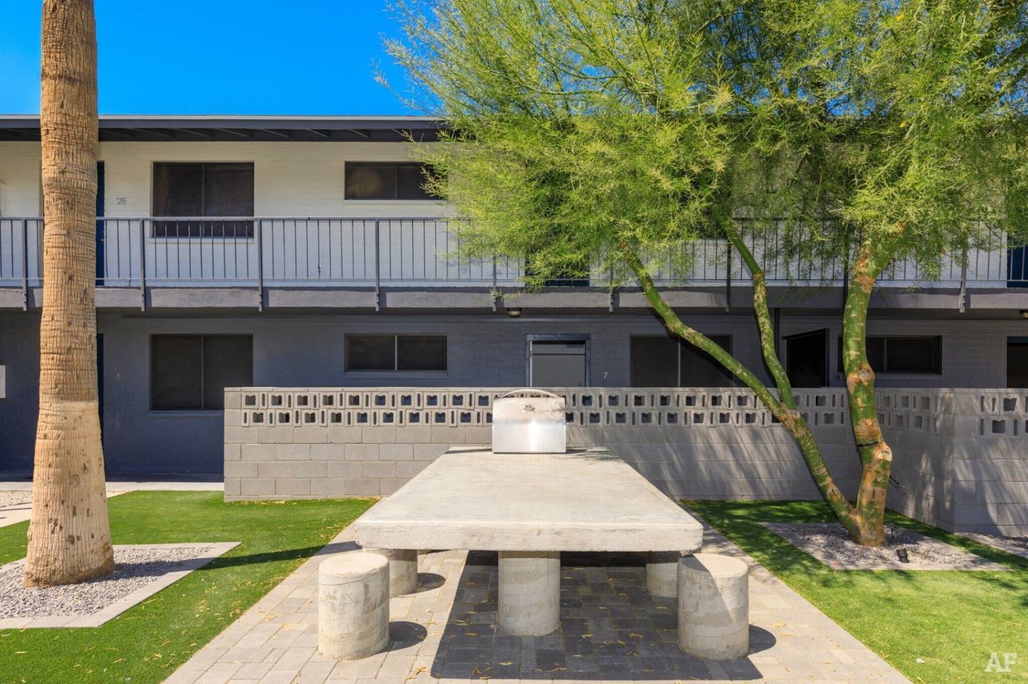 Century Apartments Image 38