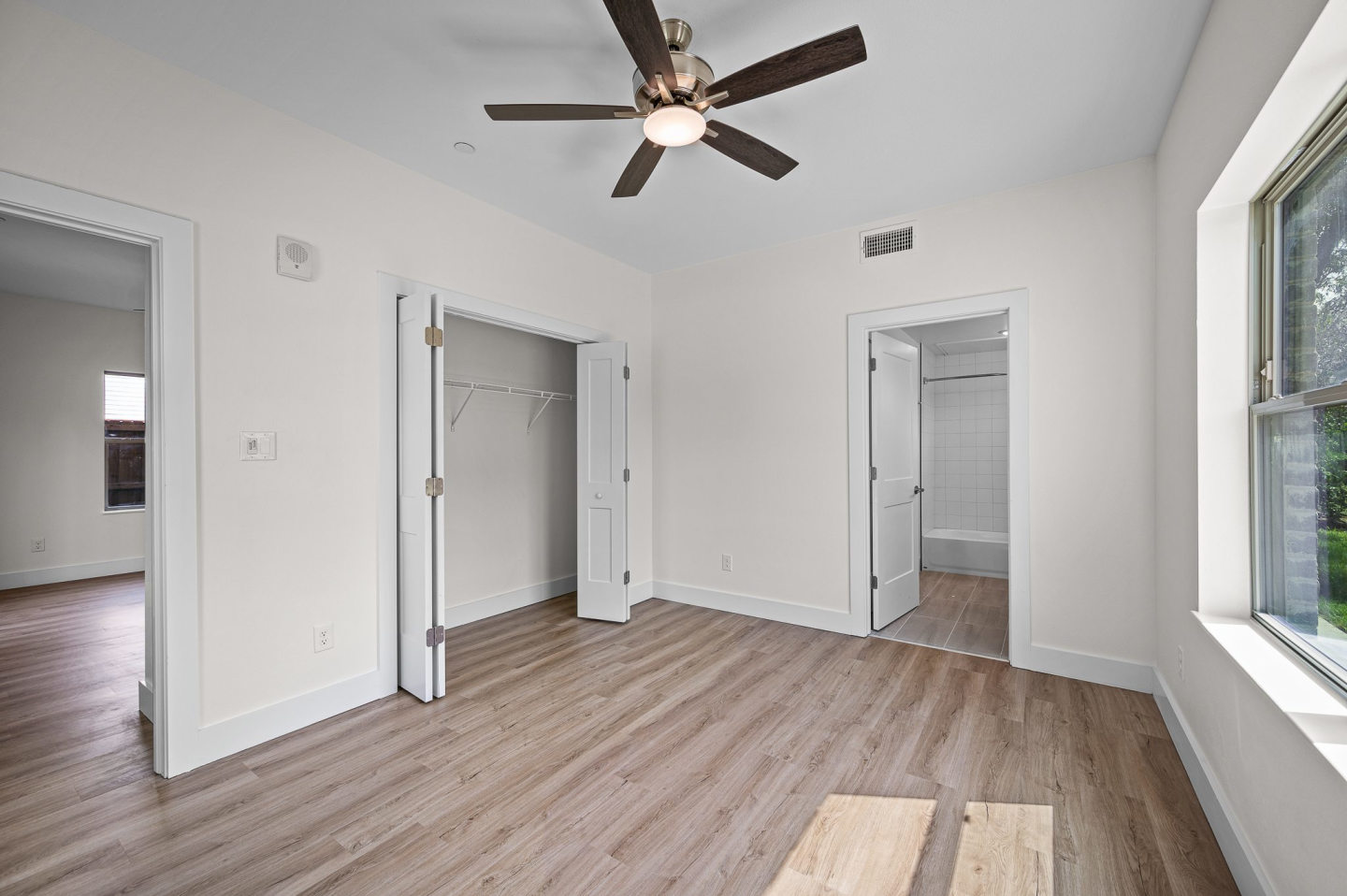The Flats at Medical District Image 17