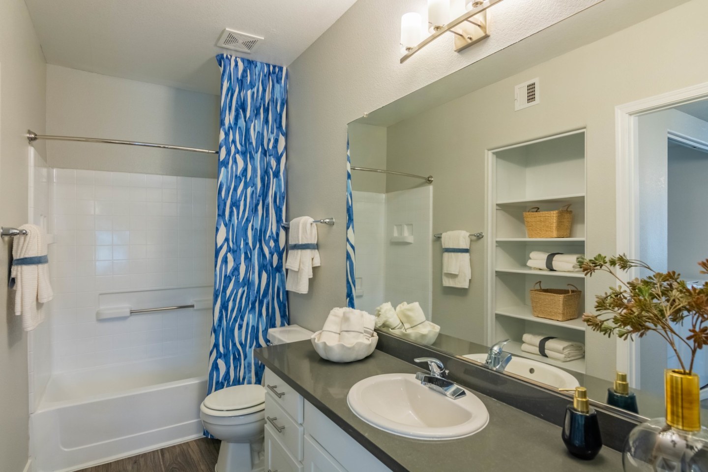 Allegro Apartments Image 15