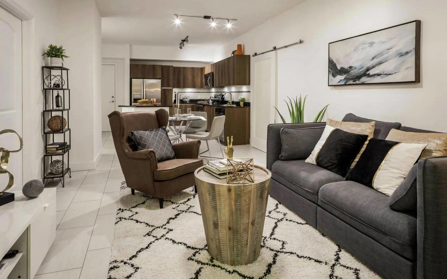 The Manor at CityPlace Image 13