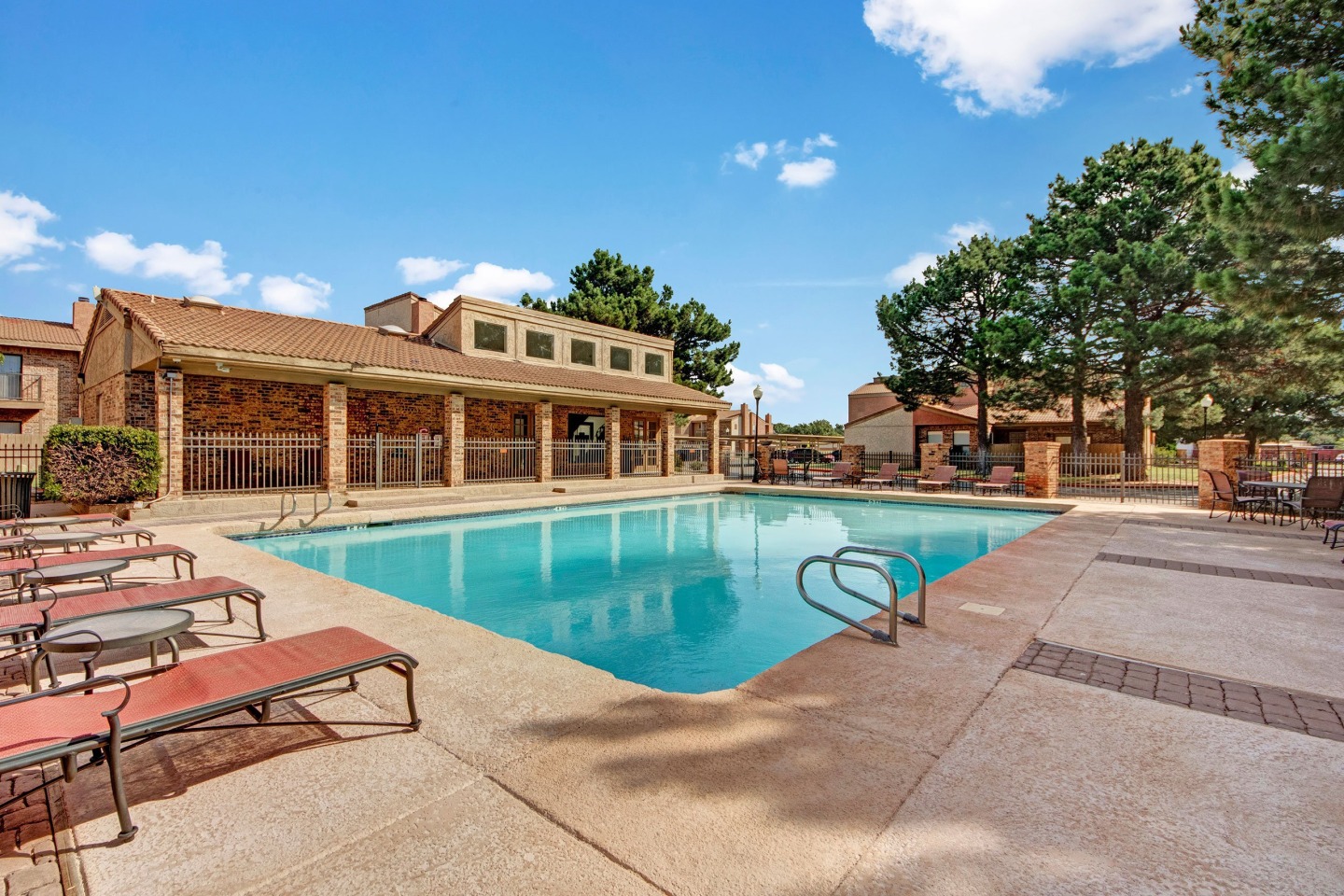 Las Colinas Image 7